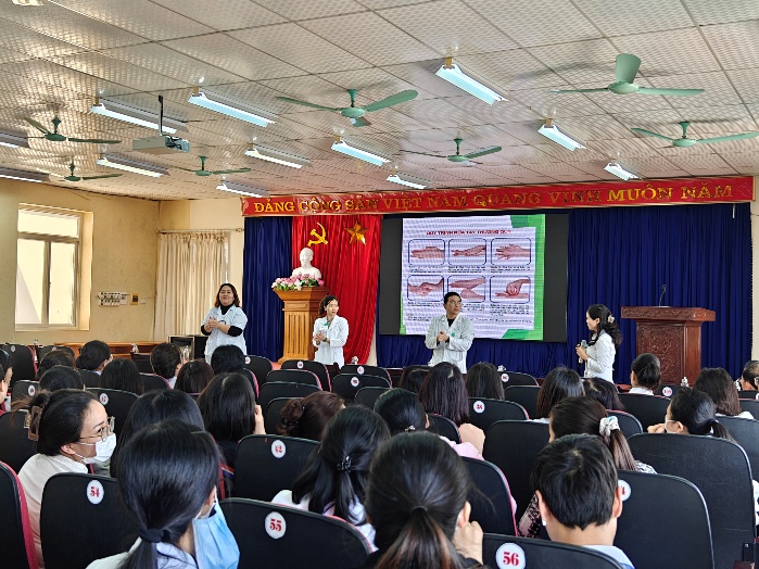 Bệnh viện Đa khoa Hải Dương duy trì thường niên công tác tập huấn kiểm soát nhiễm khuẩn và phát động chiến dịch vệ sinh tay